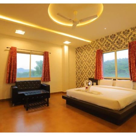 Hotel Raha Udaipur Dış mekan fotoğraf